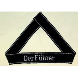 Der Führer, Offizer