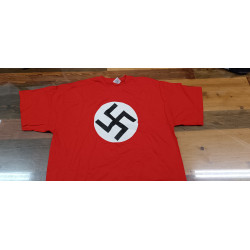 T-shirt swastika