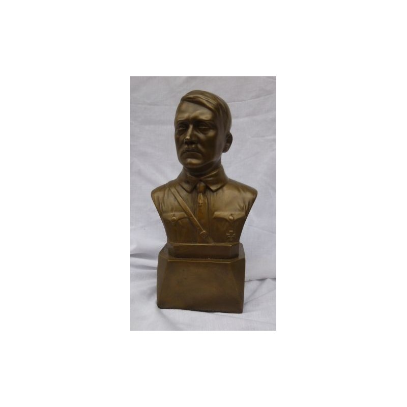 Busto in resina colata a freddo di Adolf Hitler. Rifinito in bronzo. La statua  alta 22 cm