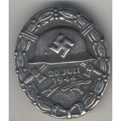 Wound silver badge 1944