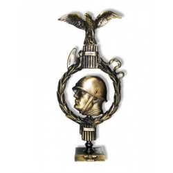 Metallic dux bust