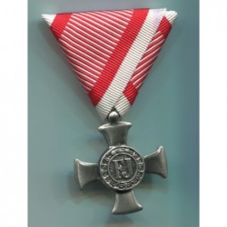 Eisernes Verdienstkreuz. Abmessungen 5080 mm. Vernickelt und antiquiert.