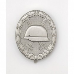 1957 Wound silver badge